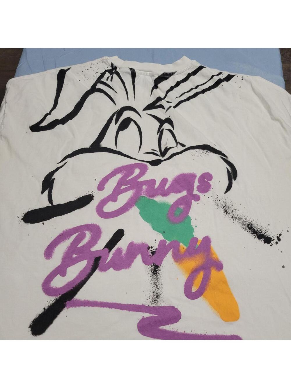 Zara H&M Bugs Bunny Graphic T-Shirt Size Large, fits like a xl, oversized large